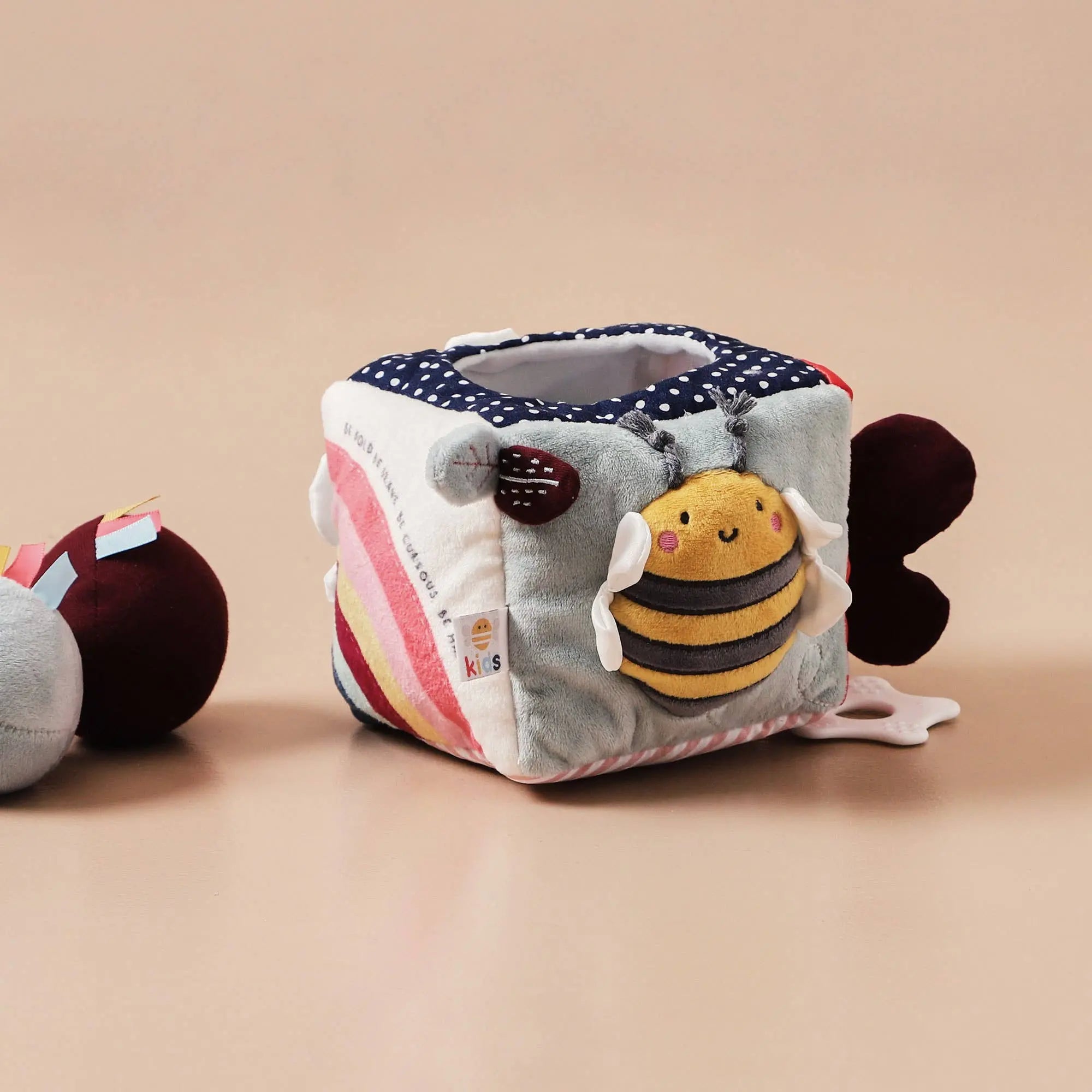 Geschenke zur Geburt mit hochwertigem Babyspielzeug