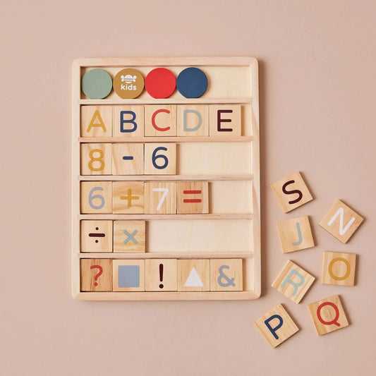 Holz Lernpuzzle mit Alphabet, Zahlen und Rechenzeichen für Kinder