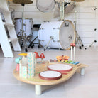 Musik Spielzeugtisch aus Holz mit Instrumenten im Kinderzimmer