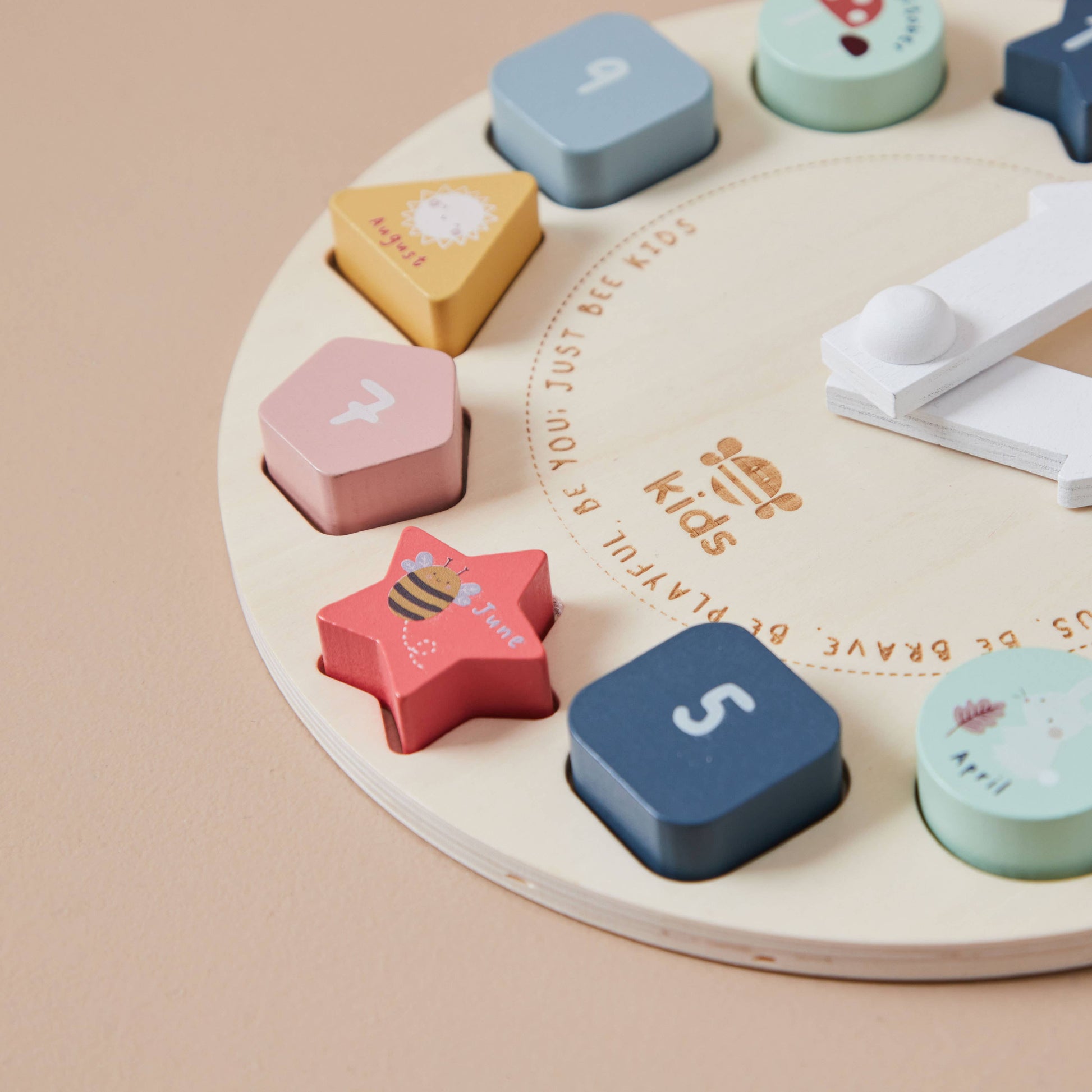 Nachhaltige Kinder Holz Puzzle-Uhr mit Jahreszeiten, ab 12 Monaten