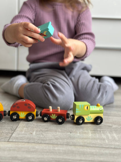 Nachhaltiger Kinder Holz Dinosaurierzug, ab 18 Monaten