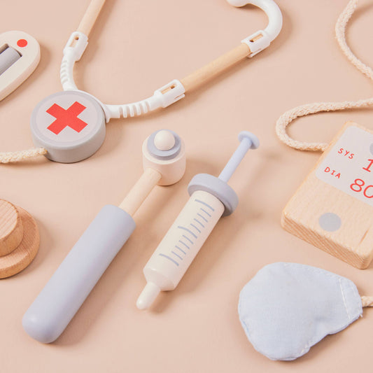 Nachhaltiges Kinder FSC Holz Doktor Rollenspielset , ab 2 Jahren