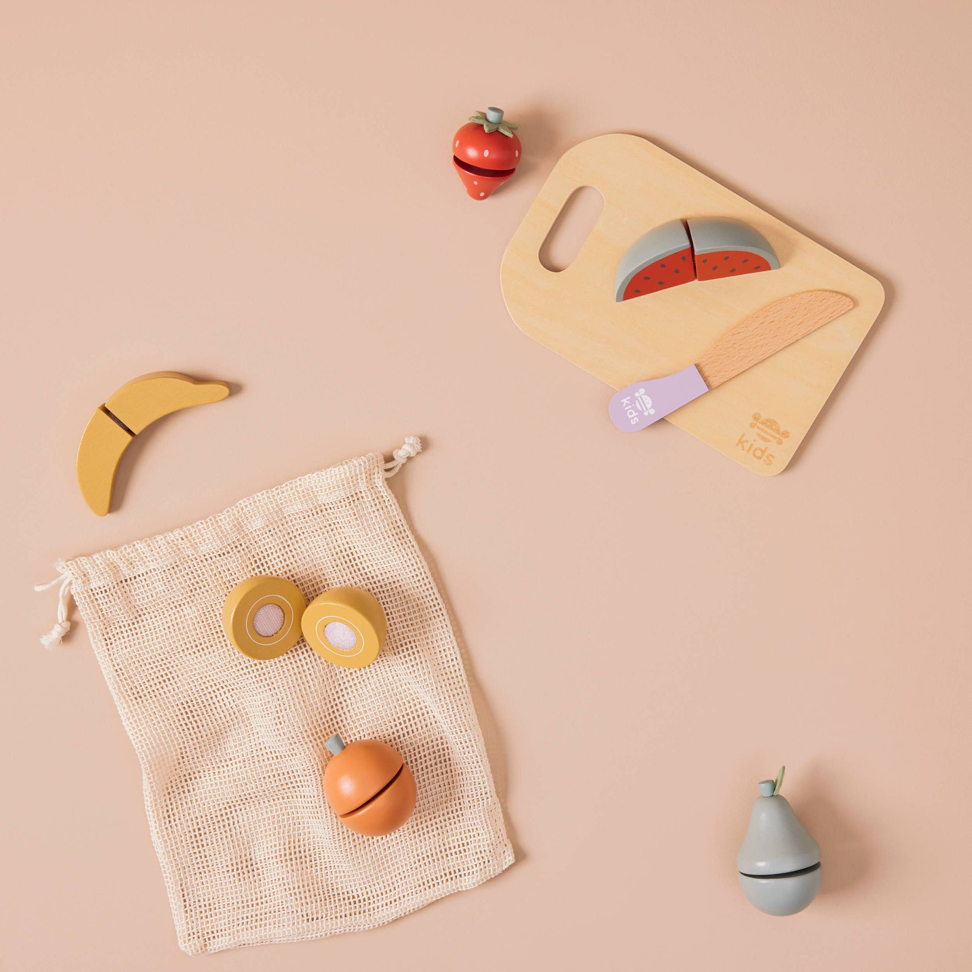 Nachhaltiges Kinder Geschenkset Holzkueche mit Fruechten, ab 3 Jahren