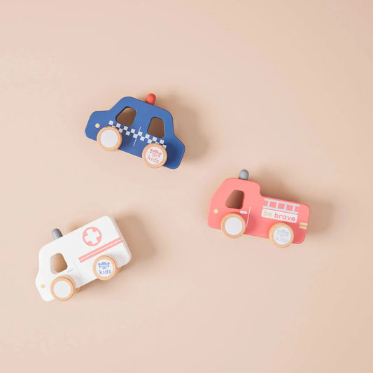 Drei Rettungsfahrzeuge aus Holz für fantasievolle Rollenspiele