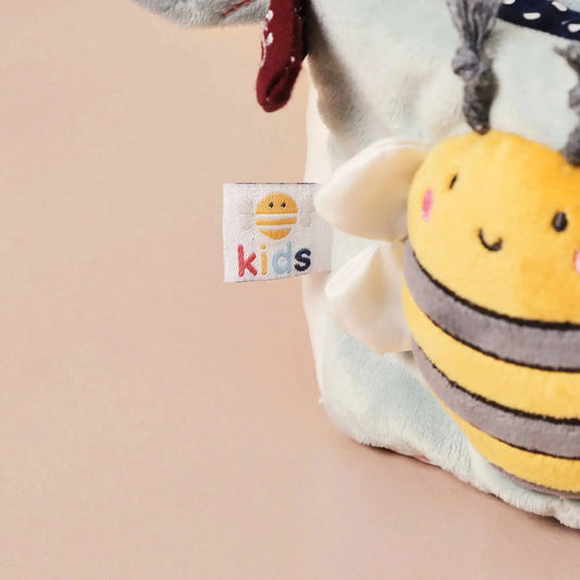 Sensorik-Würfel für Babys mit weichen Spielelementen und verschiedenen Texturen
